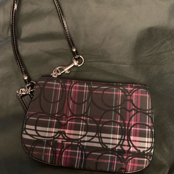 Small wristlet - Picture 2 of 3